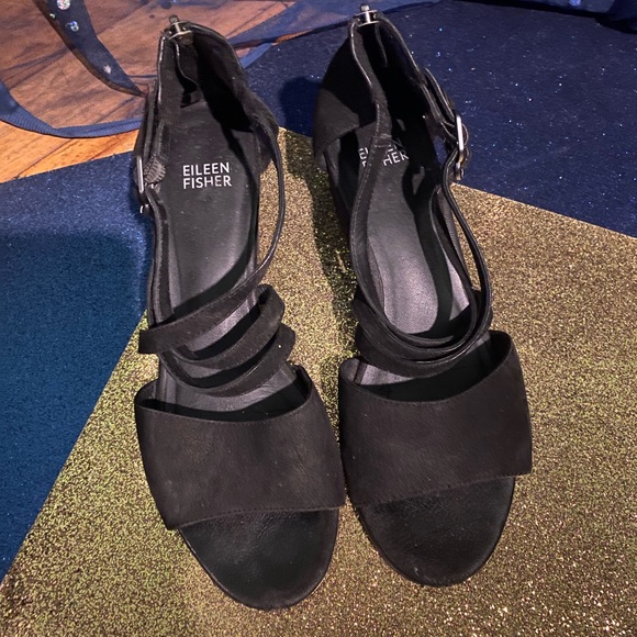 EILEEN FISHER SUEDE LEATHER STRAPPY EDGY CLASSIC BLOCK HEEL Sandals GORG - Picture 2 of 15